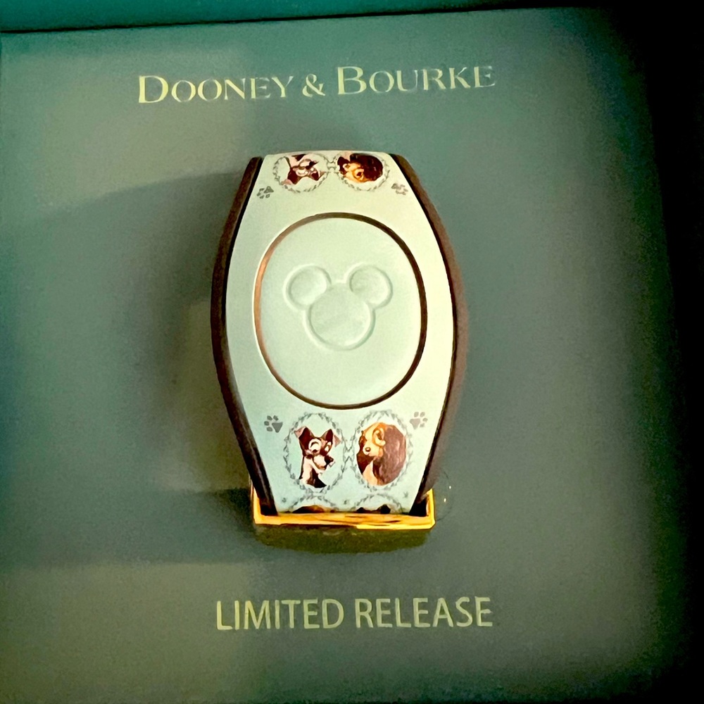D&B Disney MagicBand Lady & The Tramp
